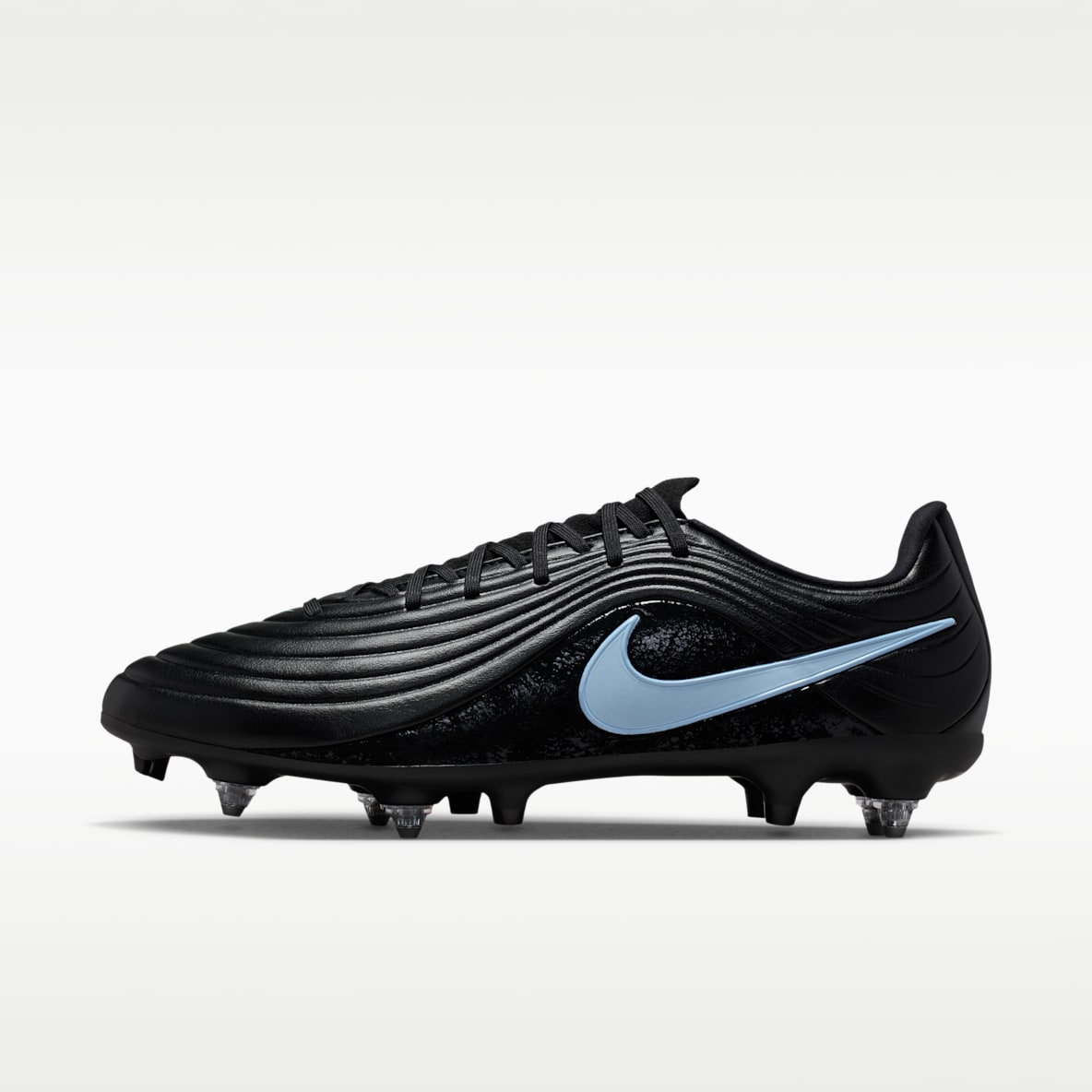 Soft Ground Football Boots. Nike CA